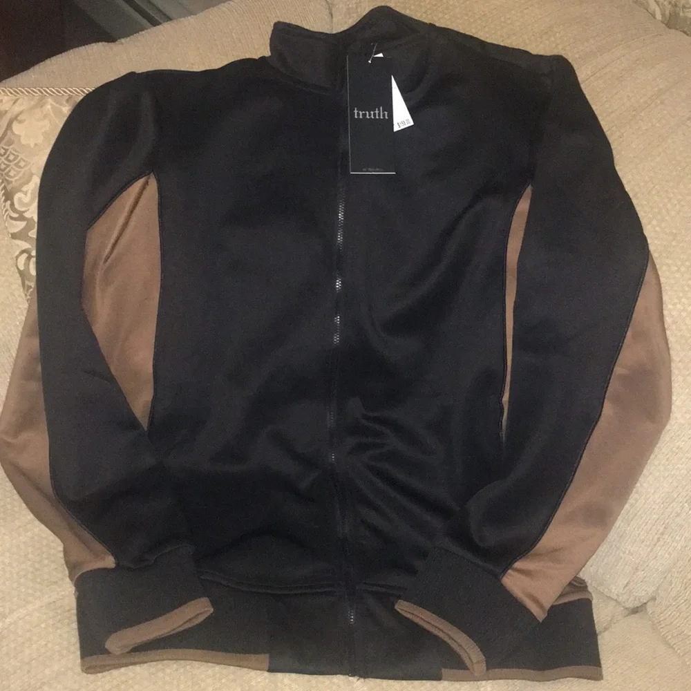 ♠️ NWT Truth by Republic Bomber Light Jacket